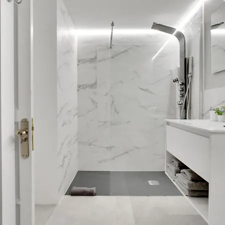 Apartment 7even *